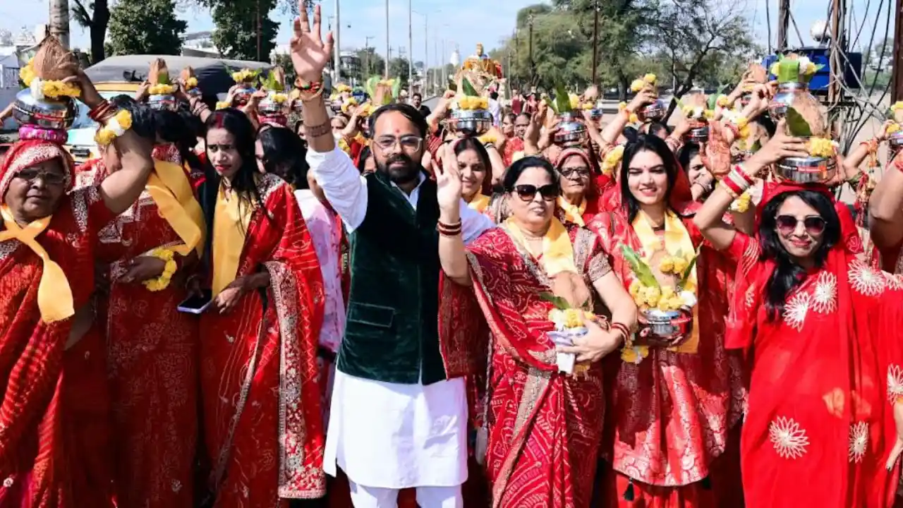 तीन दिवसीय प्राण प्रतिष्ठा महोत्सव का हुआ शुभारंभ, निकली भव्य कलश यात्रा