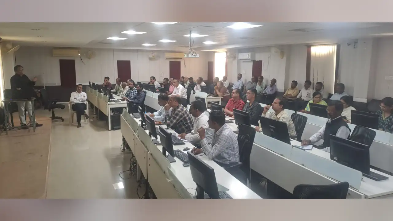 सामान्‍य भविष्‍य निधि के अंतिम भुगतान की नवीन ऑनलाईन प्रक्रिया का प्रशिक्षण सम्‍पन्‍न