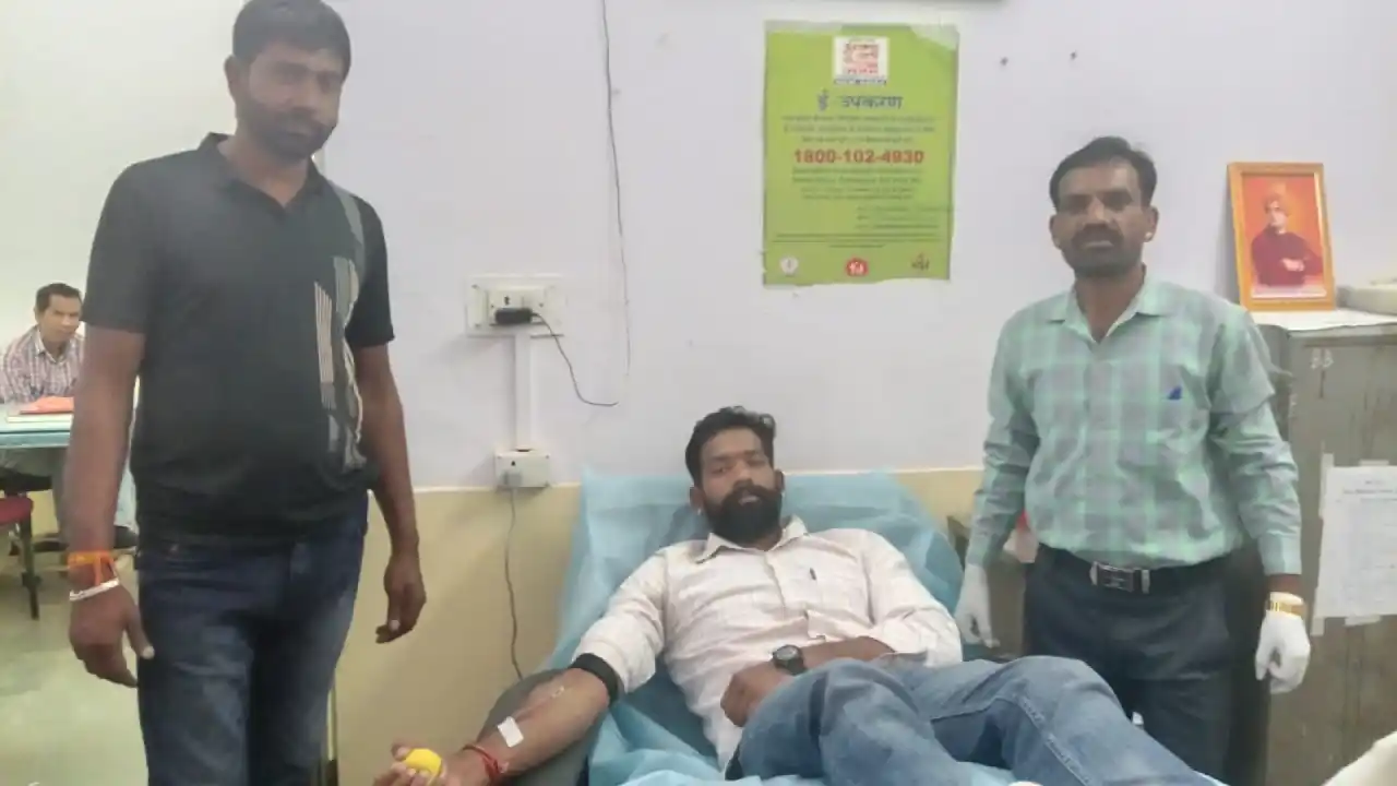 जरुरतमंदों को एक कॉल में रक्तदान देने के लिए तत्पर रहते हैं- भोई