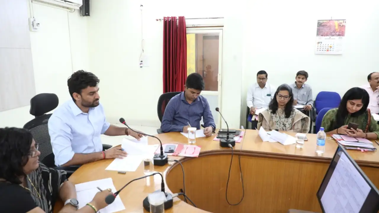 जिले के सभी उपार्जन केंद्रों पर बेहतर प्रबंध सुनिश्चित करें- श्री चंद्रा