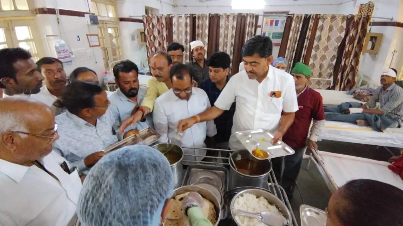 जिला चिकित्सालय में अब सम्मान के साथ मरीजों को भोजन थाली में मिलेगा - विधायक विपिन जैन