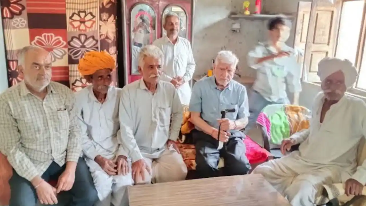 सेवानिवृत्त अमेरिकन डॉक्टर देवकल्याण भाटी ने  रेबारी समाज सुधार की ओर बढाये कदम