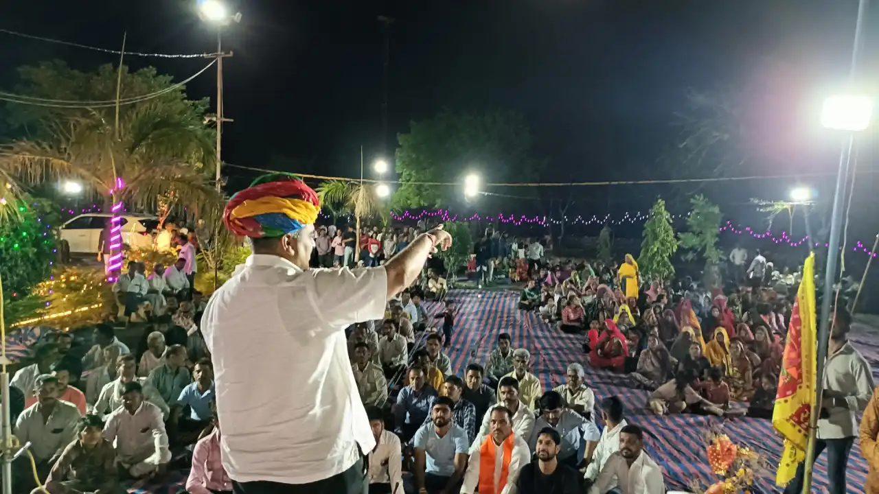मेले के दूसरे दिन सहकारिता मंत्री गौतम दक ने करी महा आरती