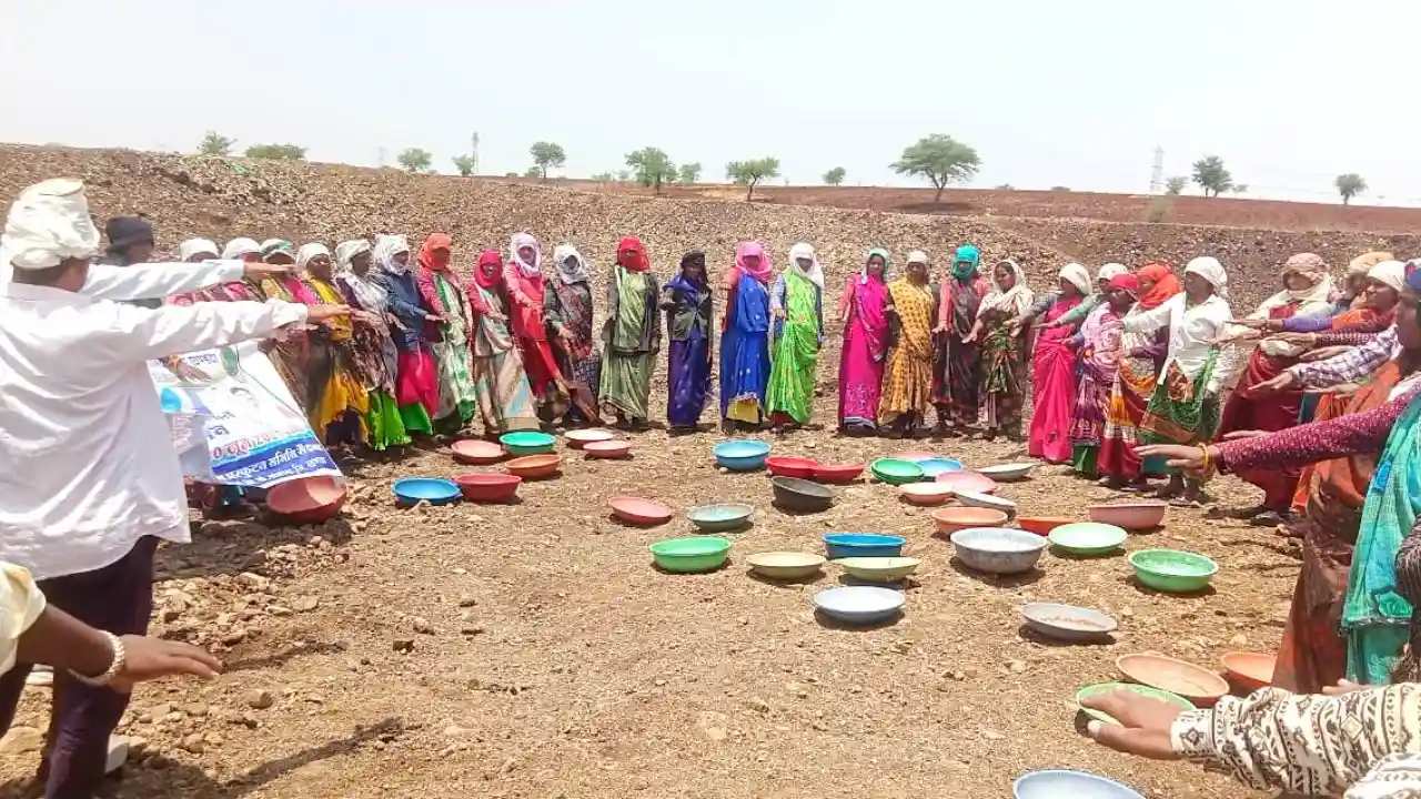 ग्राम गोली ढाना में जल गंगा संवर्धन अभियान के अंर्तगत ग्रामीणों ने किया श्रमदान