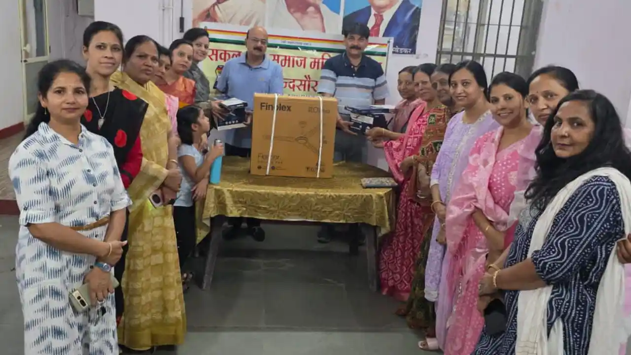 सेवा संवेदना और समर्पण की मिसाल : सकल जैन समाज महिला प्रकोष्ठ  द्वारा उप जेल में पंखों की सौगात