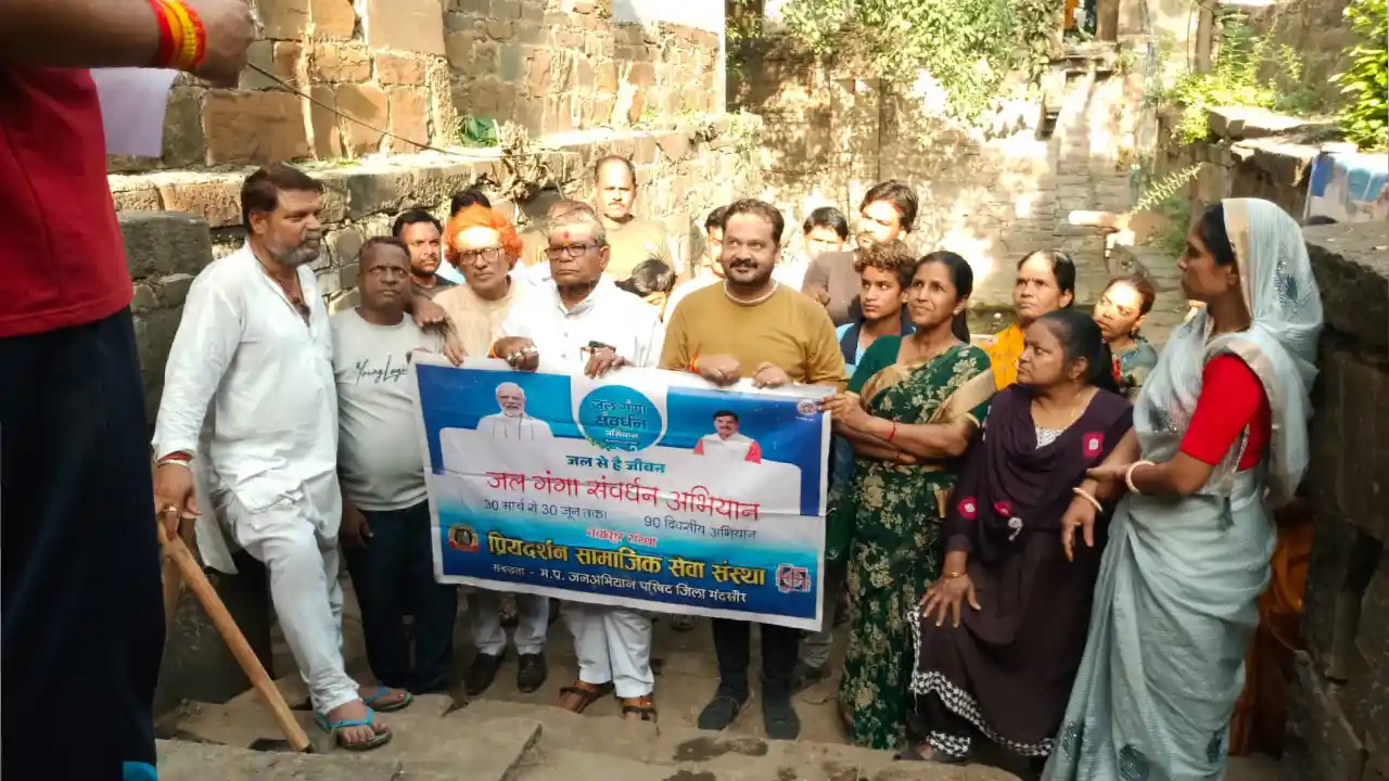 जल गंगा संरक्षण प्रकृति प्रेमियों का प्रेम है-युवा डॉ. सिसोदिया