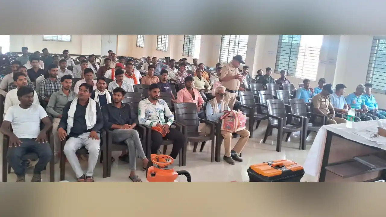 सिविल डिफेंस वालिंटियर्स का प्रशिक्षण सम्‍पन्‍न