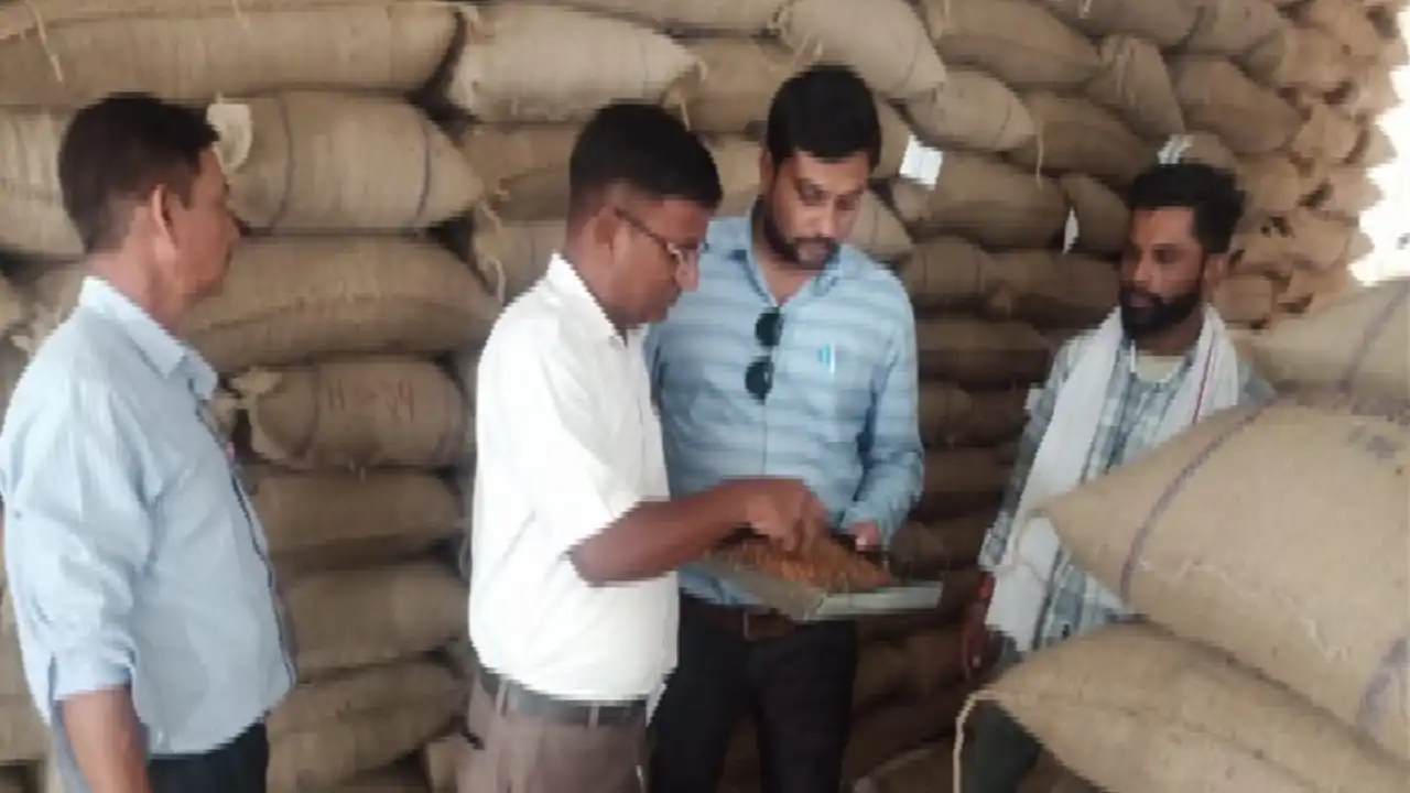 चना उपार्जन केन्द्रों का किया निरीक्षण