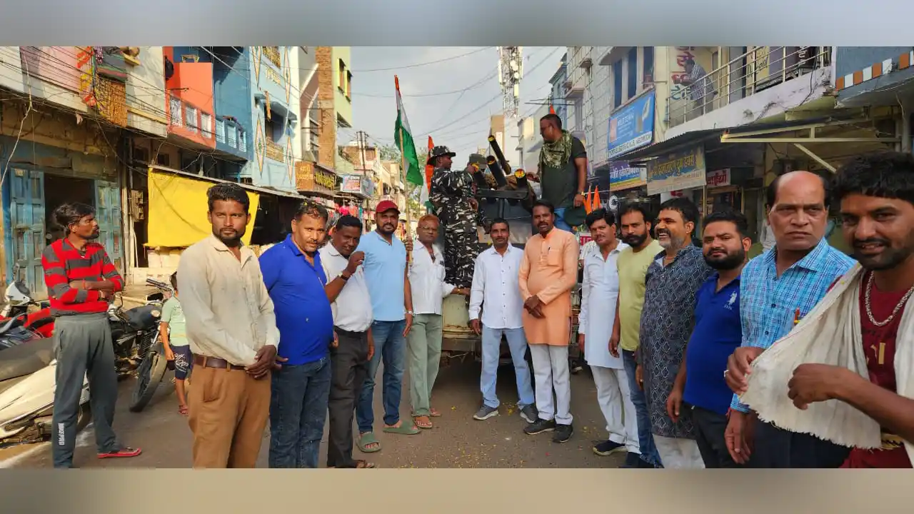 तिरंगे के सम्मान में अखिल भारतीय पुरबिया जायसवार मोची समाज समरस्ता सहासंघ उतरा मैदान में