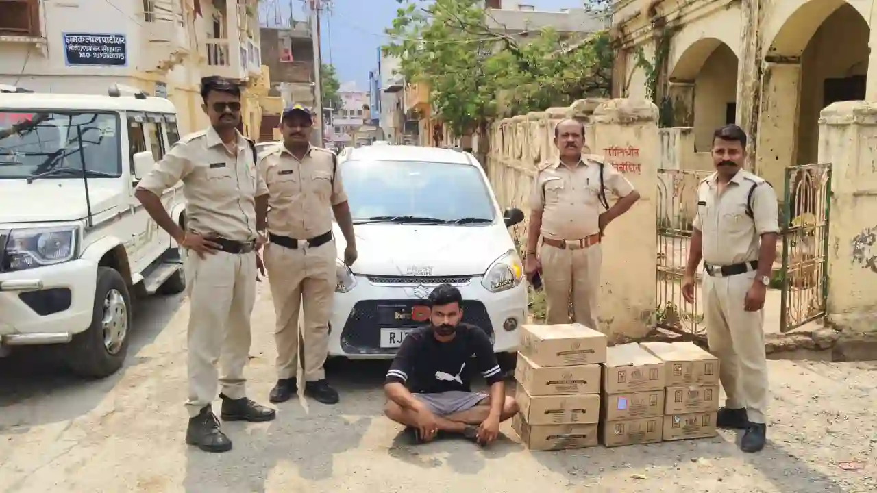 आबकारी विभाग ने काचरा फंटा टोल टेक्स के पास 10 पेटी देशी शराब जप्त की