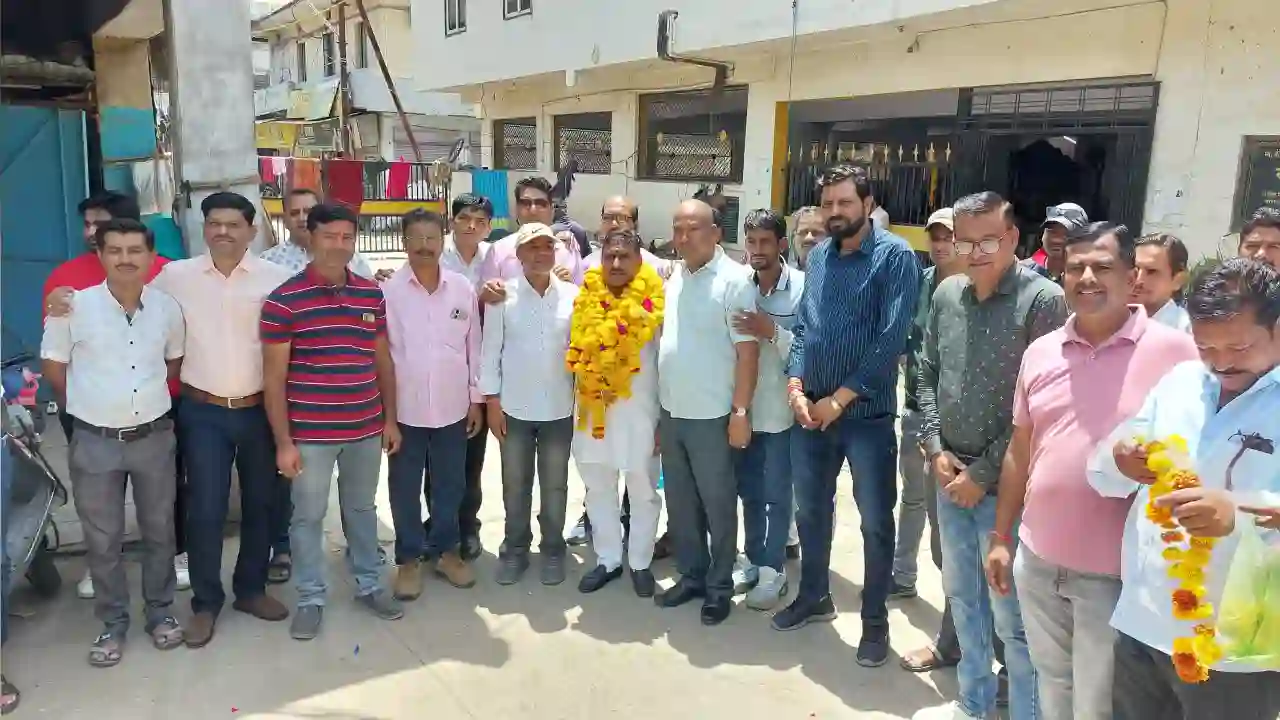 भाजपा नेता सिंधिया समर्थक विजय गुर्जर का जन्मदिन उत्साह और उमंग के साथ मनाया गया