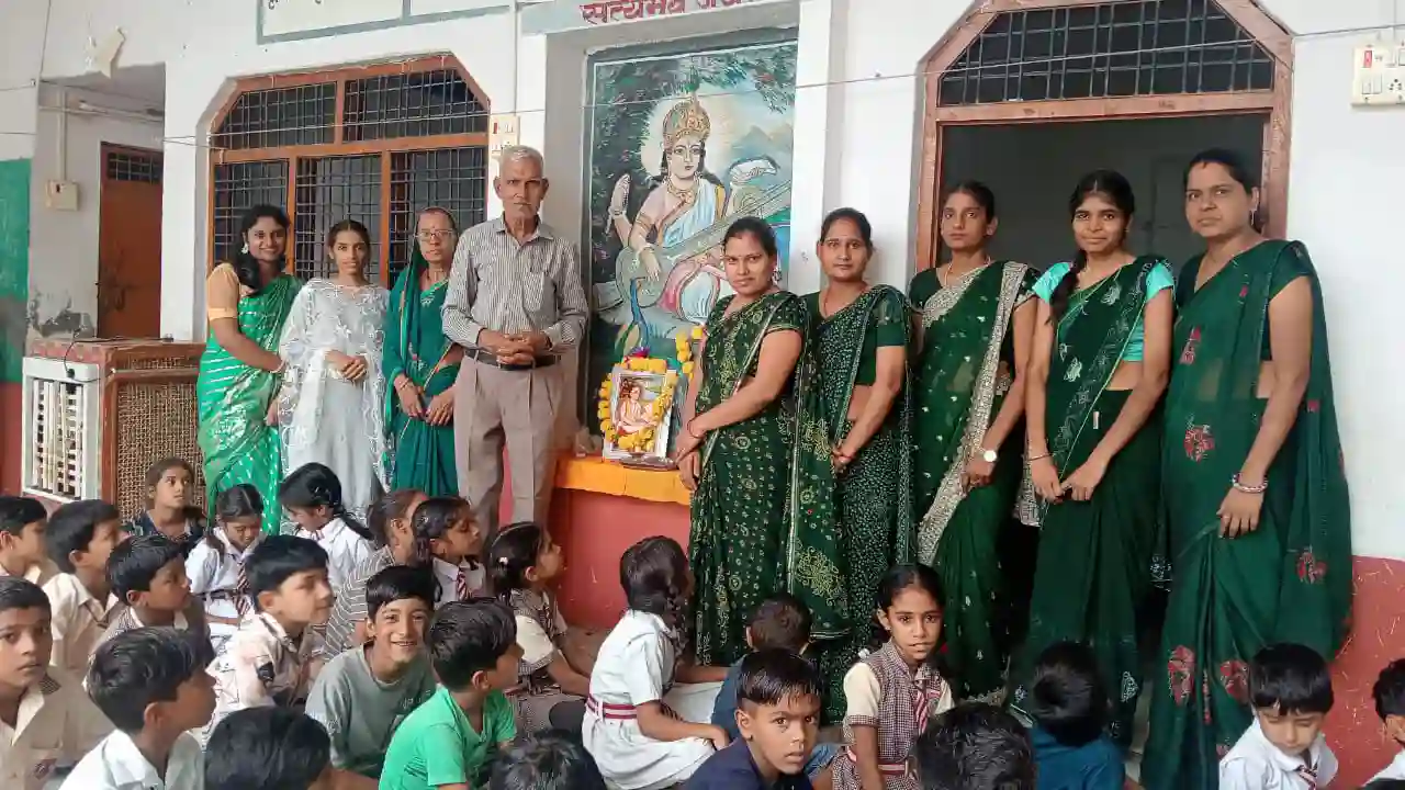 आदर्श शिशु विद्या मंदिर सिंगोली में तुलसीदास जी की जयंती हर्षौल्लास से मनाई गई
