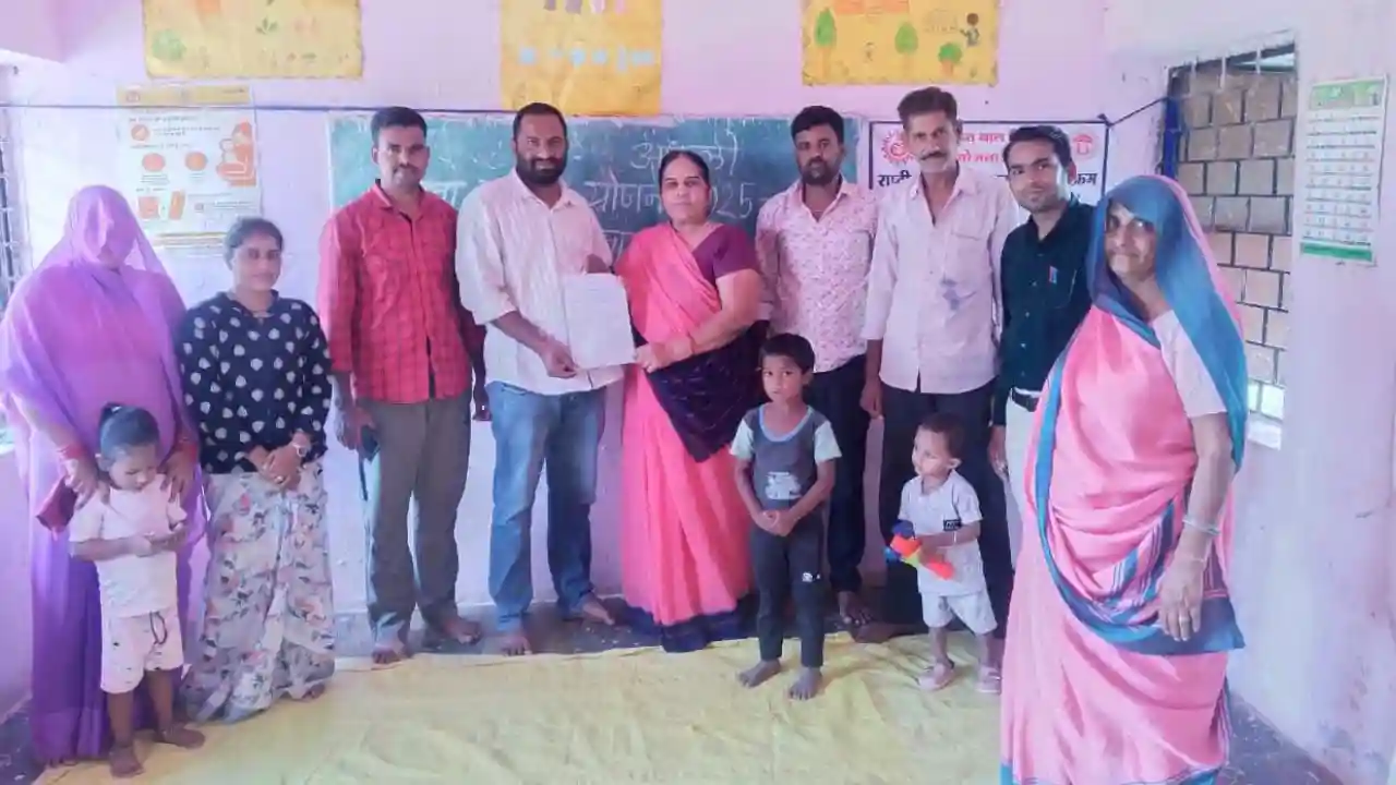युवा मोर्चा मंडल अध्यक्ष ने स्वेच्छा से आंकली आंगनवाड़ी को लिया गोद