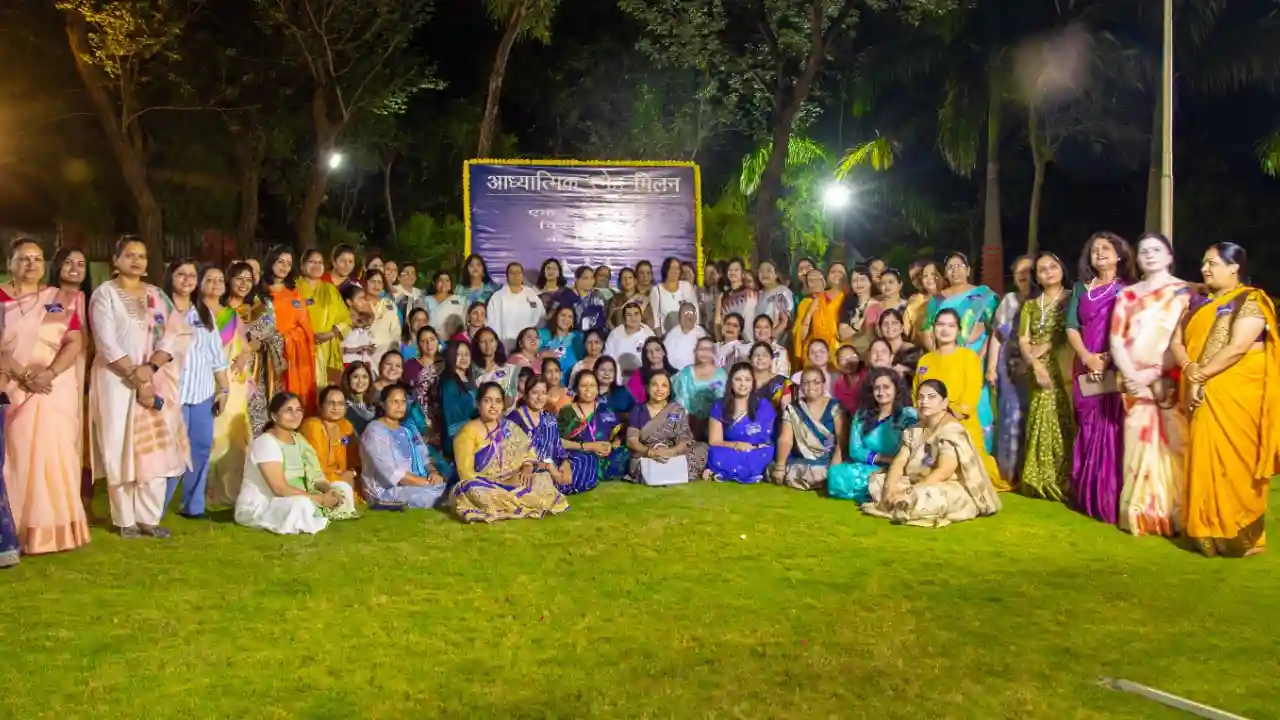 हार्टफुलनेस और ब्रह्माकुमारी संस्थान के सानिध्य में आध्यात्मिक स्‍नेह मिलन सम्पन्‍न