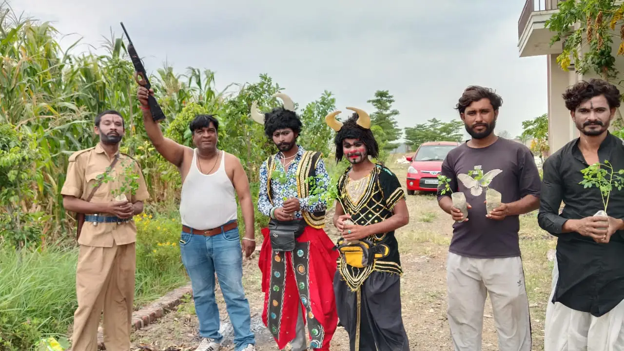 पर्यावरण को बचाने के लिए संजीवनी सेवा संस्था रोज नए नित्य कार्यक्रम आयोजित कर नई फसल को दे रही है बढ़ावा