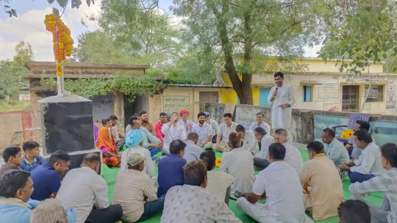 महात्मा गांधी एवं लाल बहादुर शास्त्री जयंती ग्राम गुजरदा में श्रद्धा एवं प्रेरणा के साथ मनाई गई