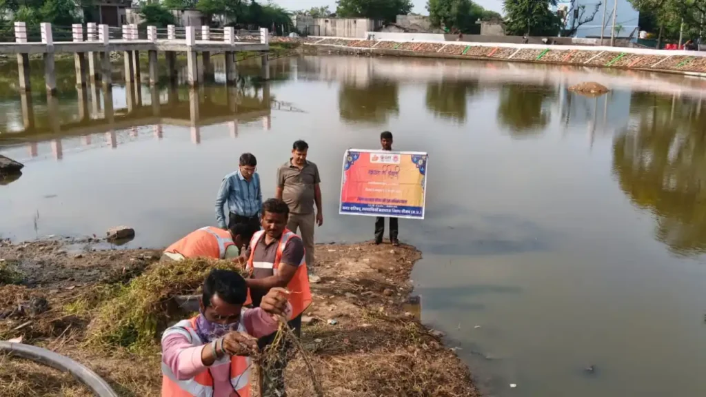 जिला कलेक्टर श्री हिमांशु चंद्र के मार्गदर्शन स्वच्छता की दिवाली अभियान