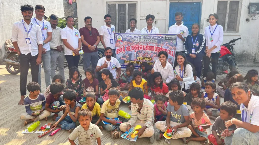 नन्हे चेहरों की मुस्कुराहट बनी संस्था बी.आर. फाउण्डेशन