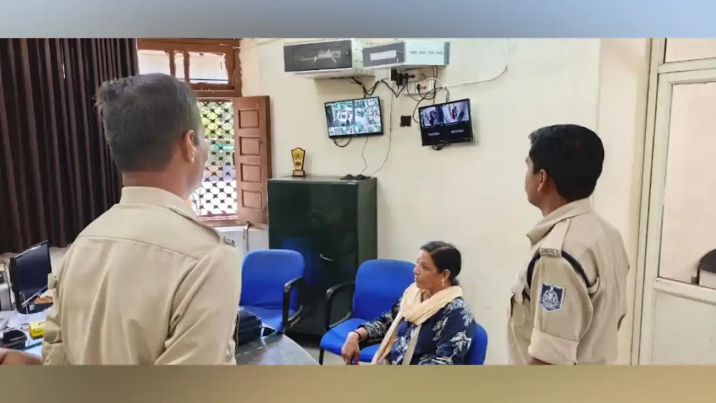 त्यौहारी सीजन में बैंकों की सुरक्षा को लेकर एसपी मीना के निर्देश