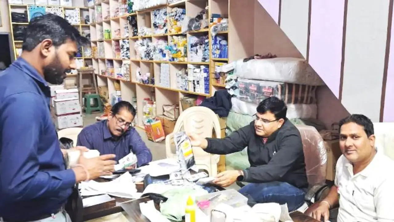 खाद्य सुरक्षा टीम ने नीमच में 3 फर्मों की आकस्मिक जांच की 