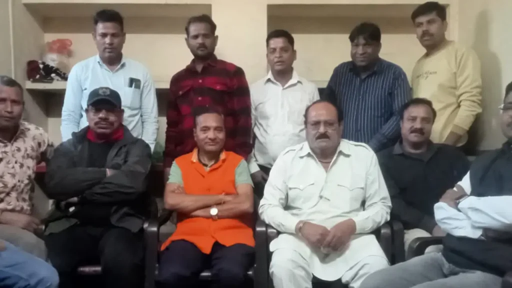 प्रतापगढ़ जिला मीडिया कार्यालय पर आज राष्ट्रीय प्रेस दिवस पर एक संगोष्ठी का आयोजन किया गया।