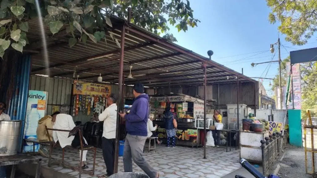 जिला चिकित्सालय में भोजन देने वाले ठेकेदार ने नियमों के विरूद्ध कैंटीन दे दी किराये पर, कलेक्टर से हुई शिकायत