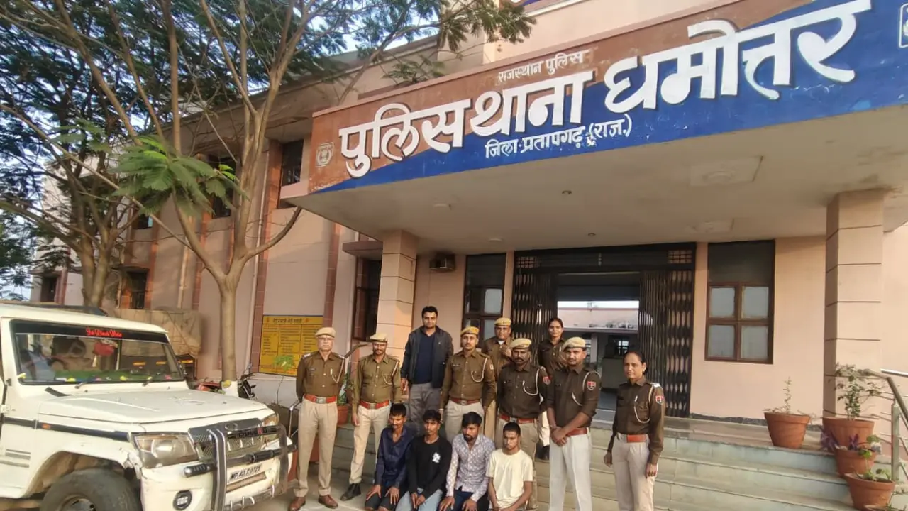 पवन उर्जा के पंखो से केबल चोरी व चौकीदार से मारपीट करने के मामले में वांछित 03 अभियुक्तो को किया गिरफ्तार घटना में प्रयुक्त बोलेरो को किया जब्त