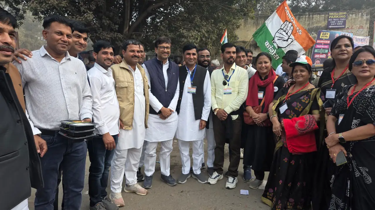 मंदसौर जिले से  बड़ी संख्या में कांग्रेस कार्यकर्ताओं ने दिल्ली की 'वोट चोर गद्दी छोड़' महारैली में उत्साहपूर्वक भाग लिया