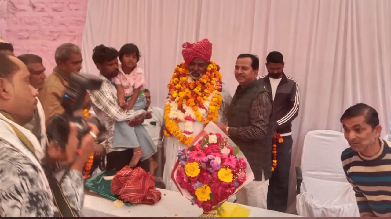 नगर परिषद सिंगोली से सेवानिवृत्त होने पर गब्बर भाई टांक का सम्मान समारोह कर दी भावभीनी विदाई