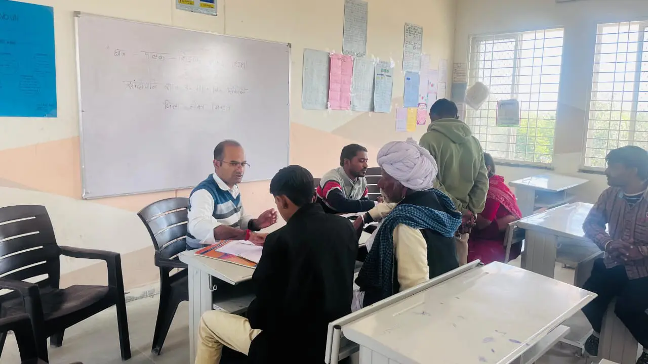 सांदीपनि विद्यालय में हुआ छात्र अभिभावक शिक्षक संवाद का आयोजन