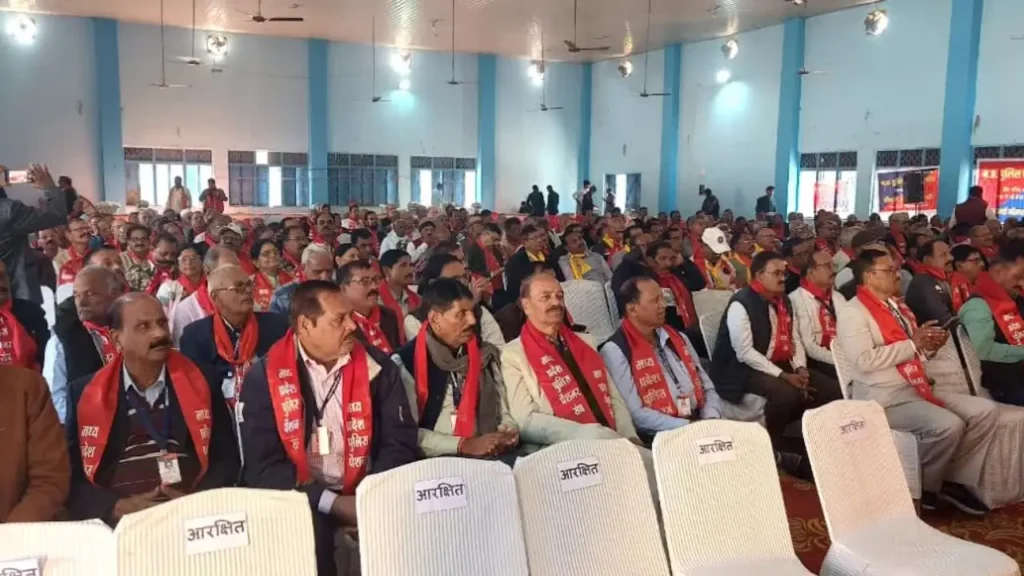 पुलिस पेंशनर संघ मध्य प्रदेश का प्रांतीय सम्मेलन एवं साधारण सभा का आयोजन मंदसौर में हुआ