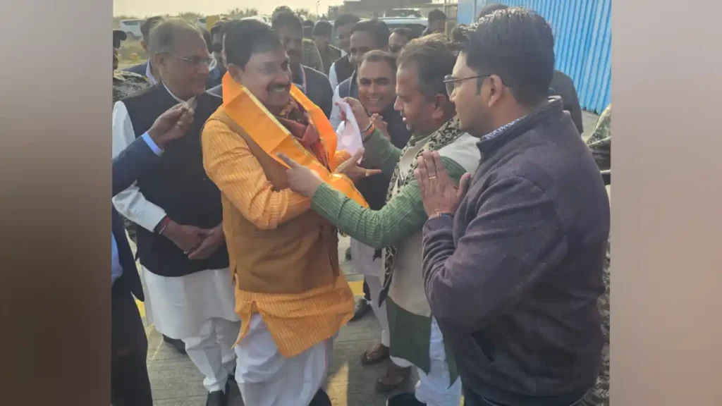 जन एवं संस्कृति विकास समिति द्वारा मुख्यमंत्री से शिवना मैया में जलकुंभी सफाई हेतु मशीन की मांग की गई