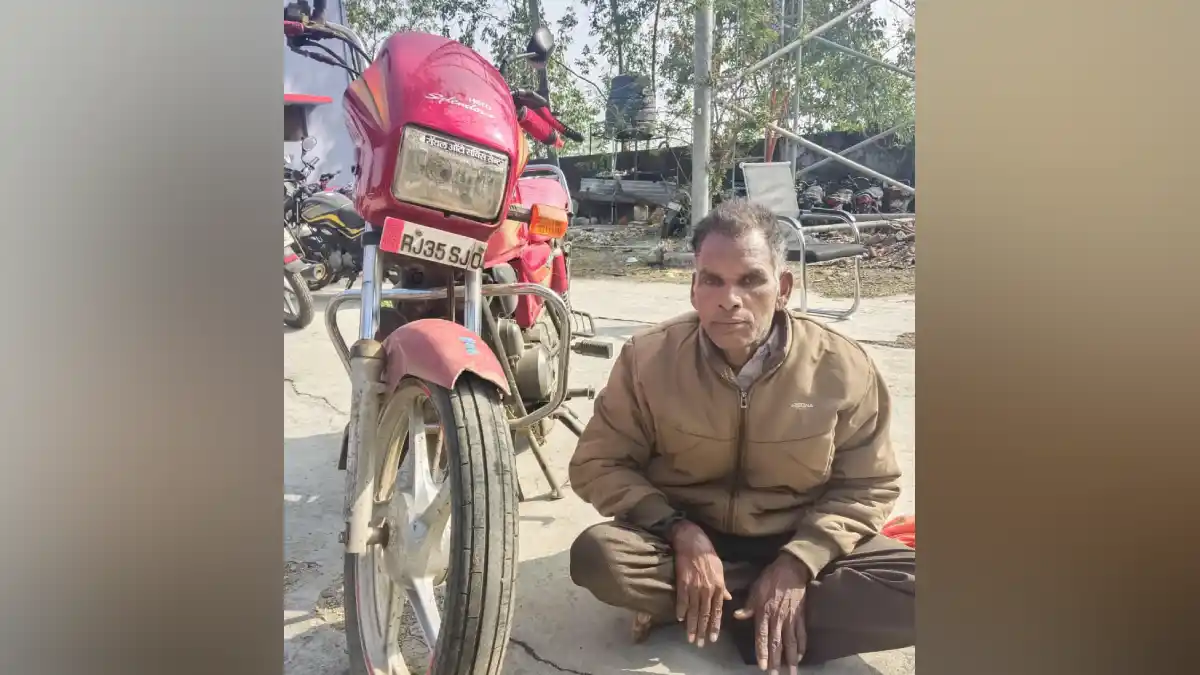 ऑपरेशन चक्रव्युह के तहत पुलिस थाना सालमगढ की कार्यवाही 02 किलो 130 ग्राम गांजे के साथ अभियुक्त को किया गिरफ्तार परिवहन में प्रयुक्त मोटरसाइकिल को किया जब्त