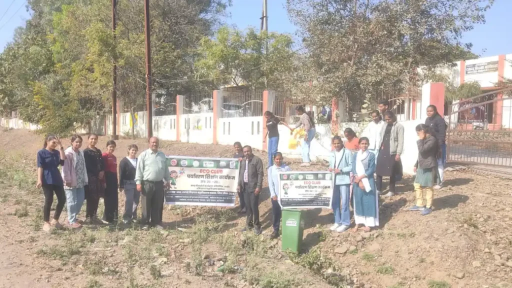 ईको क्लब शासकीय रामचंद्र विश्वनाथ महाविद्यालय मनासा द्वारा स्वच्छता, पर्यावरण संरक्षण संबधी गतिविधियां आयोजित