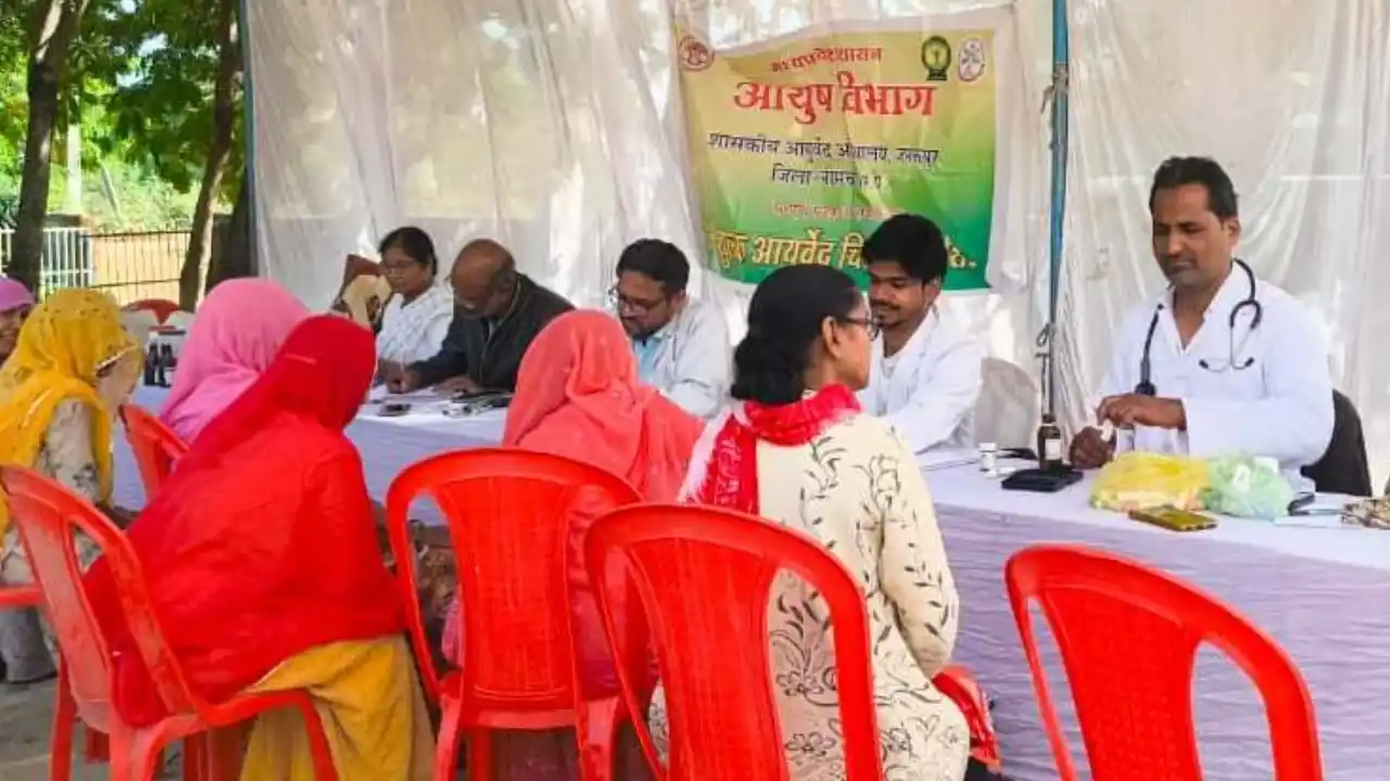 पानोली में नि:शुल्‍क आयुर्वेद चिकित्‍सा शिविर सम्‍पन्‍न - 63 रोगियों से लिया स्‍वास्‍थ्‍य लाभ