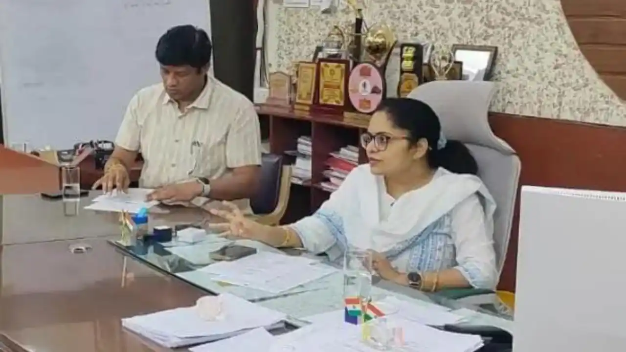 प्रतापगढ़ में फर्जी पट्टों का मामला: पूर्व सभापति ने नाम-हस्ताक्षर के दुरुपयोग का लगाया आरोप, 40 से अधिक पट्टों पर कार्रवाई