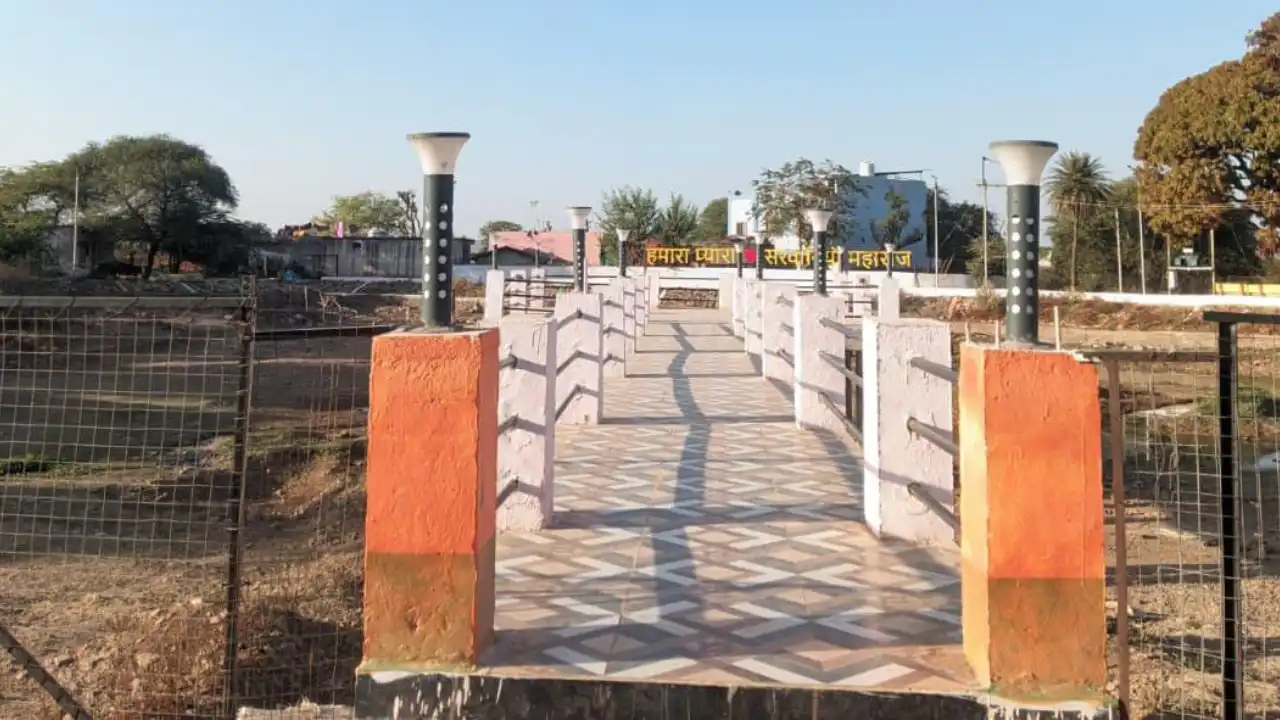 सरवानिया नगर परिषद की पहल से बदली वर्षों पुरानी तलाई की तस्वीर, सौंदर्यीकरण से बना आकर्षक पर्यटन व सेल्फी प्वाइंट