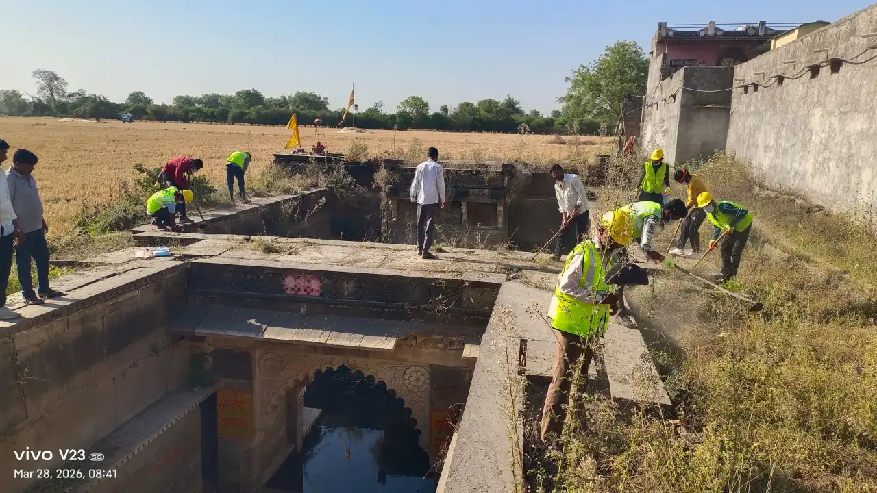 मिटती विरासत को मिला जीवन: जल गंगा संवर्धन अभियान से निखरी प्राचीन बावड़ी