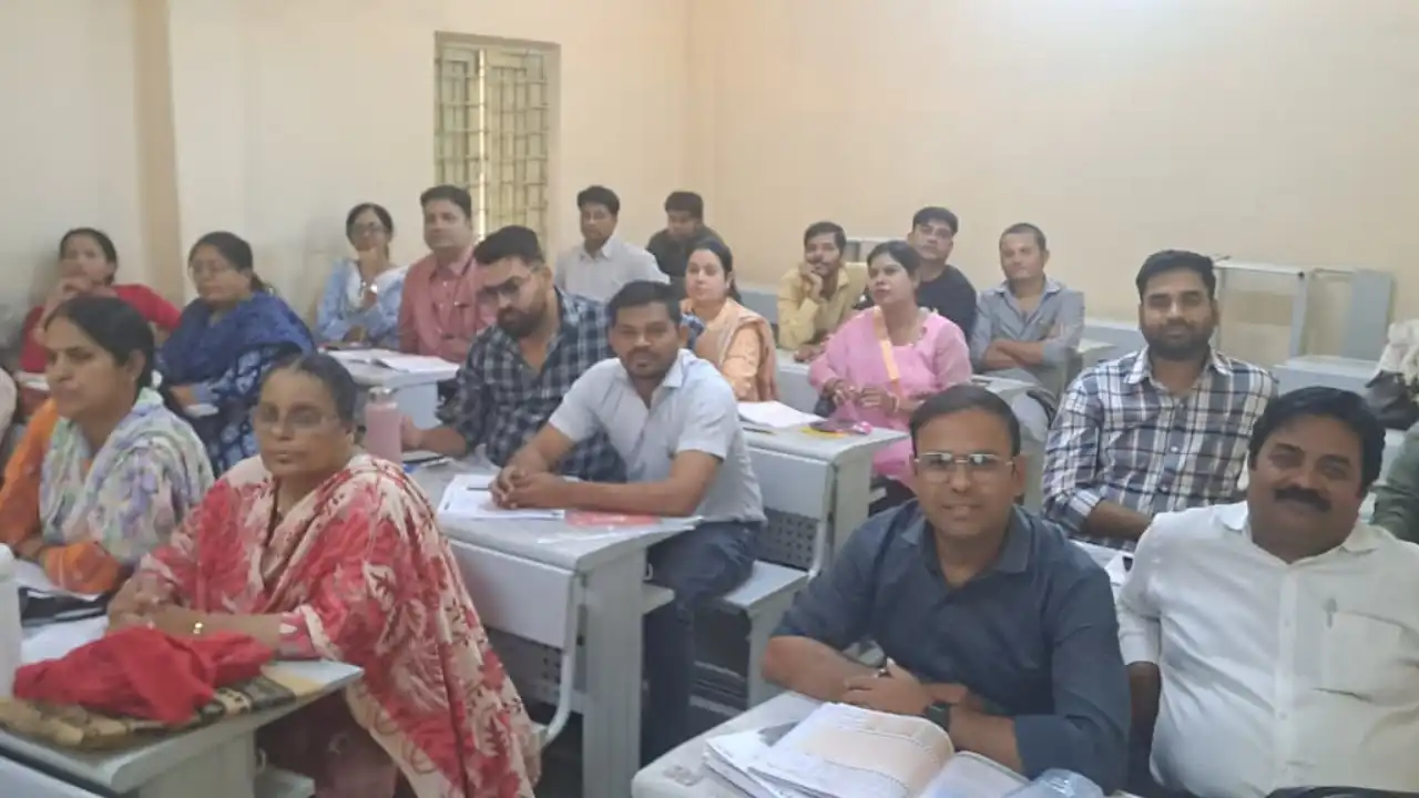 जनगणना कार्य में लगाए गए कर्मचारियों को नगर पालिका द्वारा करायी जा रही है ट्रेनिंग, तीन दिवसीय प्रशिक्षण शाला का आज होगा समापन