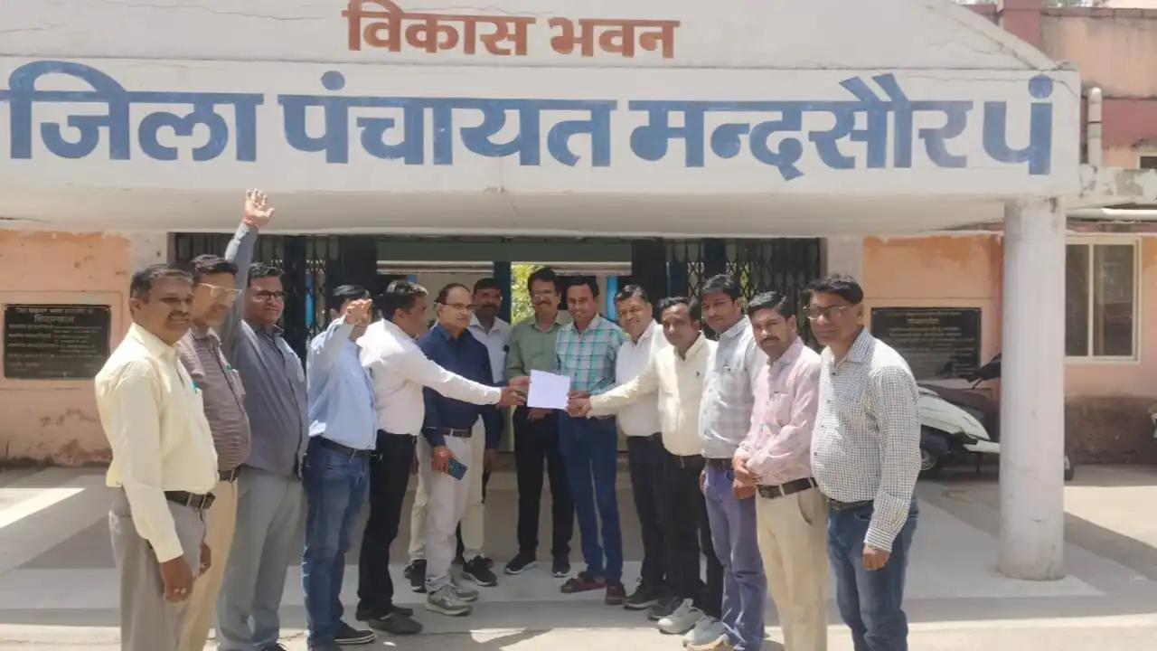 मनरेगा योजना अंतर्गत कार्यरत 1335 उपयंत्रियों को विगत 7 माह का मासिक पारिश्रमिकन मिलने पर दिया ज्ञापन मनरेगा योजना अंतर्गत कार्यरत 1335 उपयंत्रियों को विगत 7 माह का मासिक पारिश्रमिकन मिलने पर दिया ज्ञापन