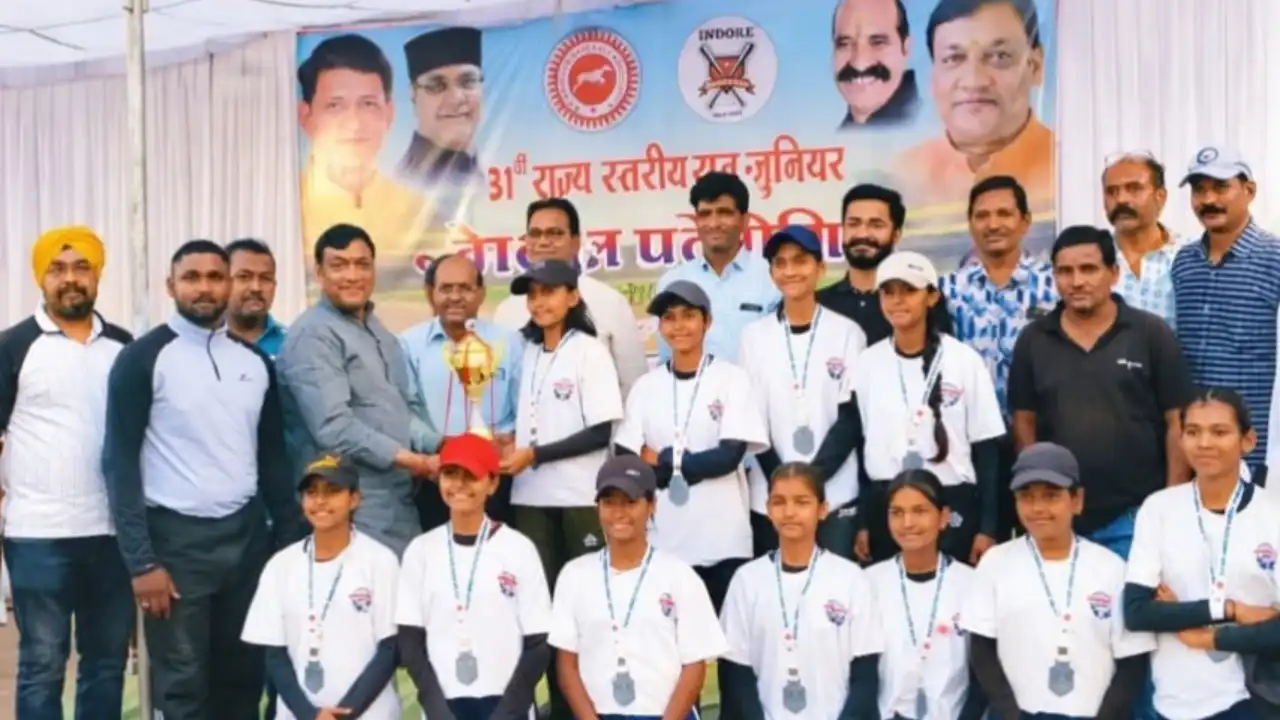 दलौदा पब्लिक स्कूल की बेसबॉल टीम ने रजत पदक जीतकर बढ़ाया गौरव