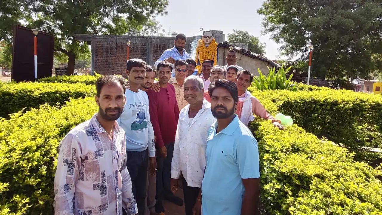 जीरन में धूमधाम से मनाया गया बाबा साहब डॉ. भीमराव अंबेडकर का जन्मोत्सव