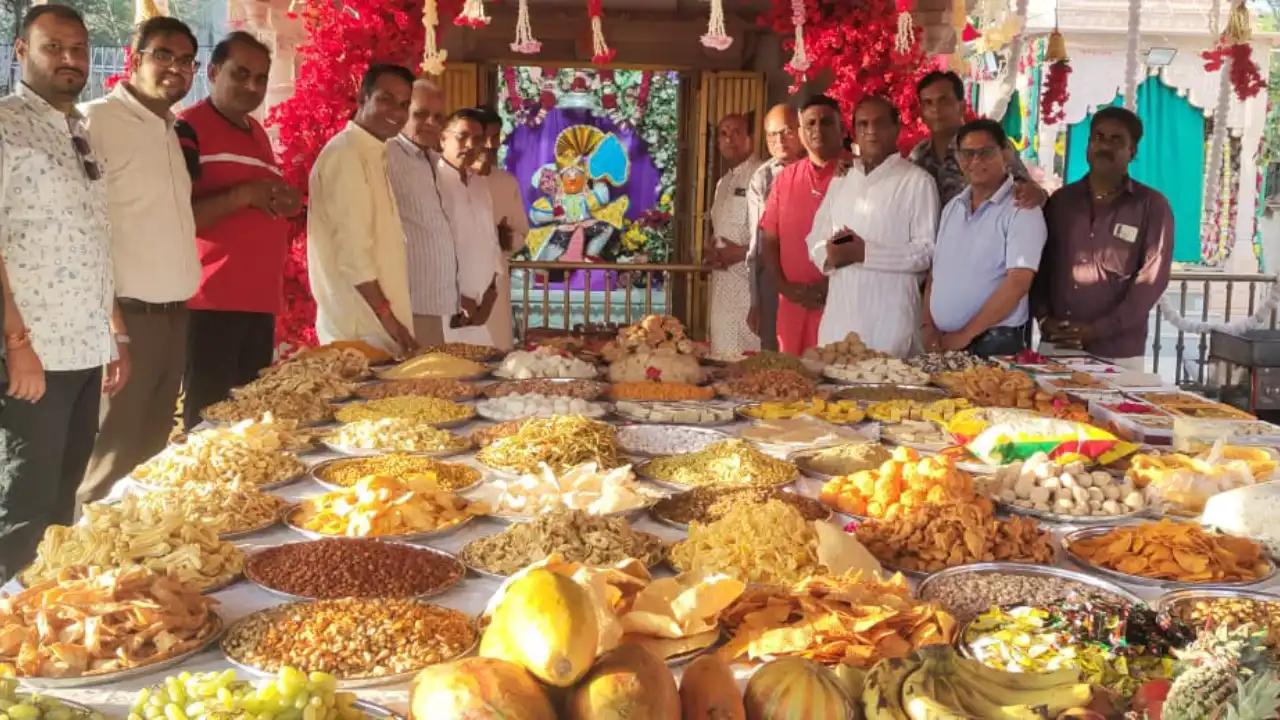 कुकड़ेश्वर नगर में हनुमान जन्मोत्सव पर्व आस्था श्रद्धा विश्वास उमंग उत्साह के साथ मनाया गया