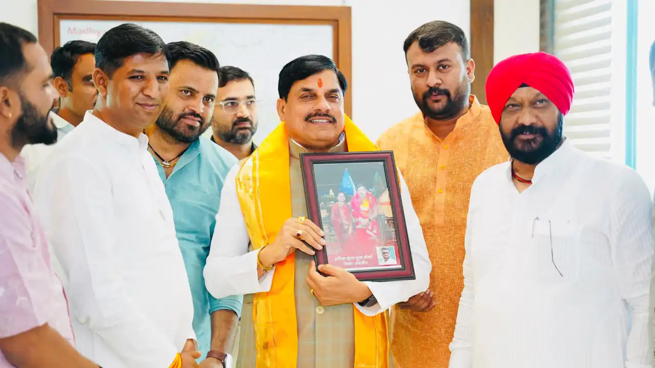 सीतामऊ आगजनी घटना को लेकर पोरवाल युवा संगठन ने मुख्यमंत्री से की मुलाकात