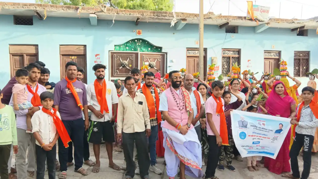 गंगा दशहरा पर जल संरक्षण का जनसंदेश बोतलगंज में निकली भव्य कलश यात्रा