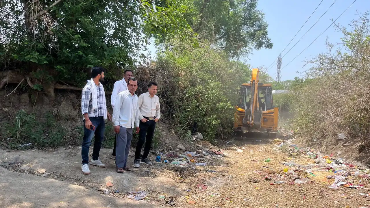 राहगीर अभियान के तहत 4 किमी रास्ता अतिक्रमण मुक्त, कई गांवों में हुई कार्रवाई