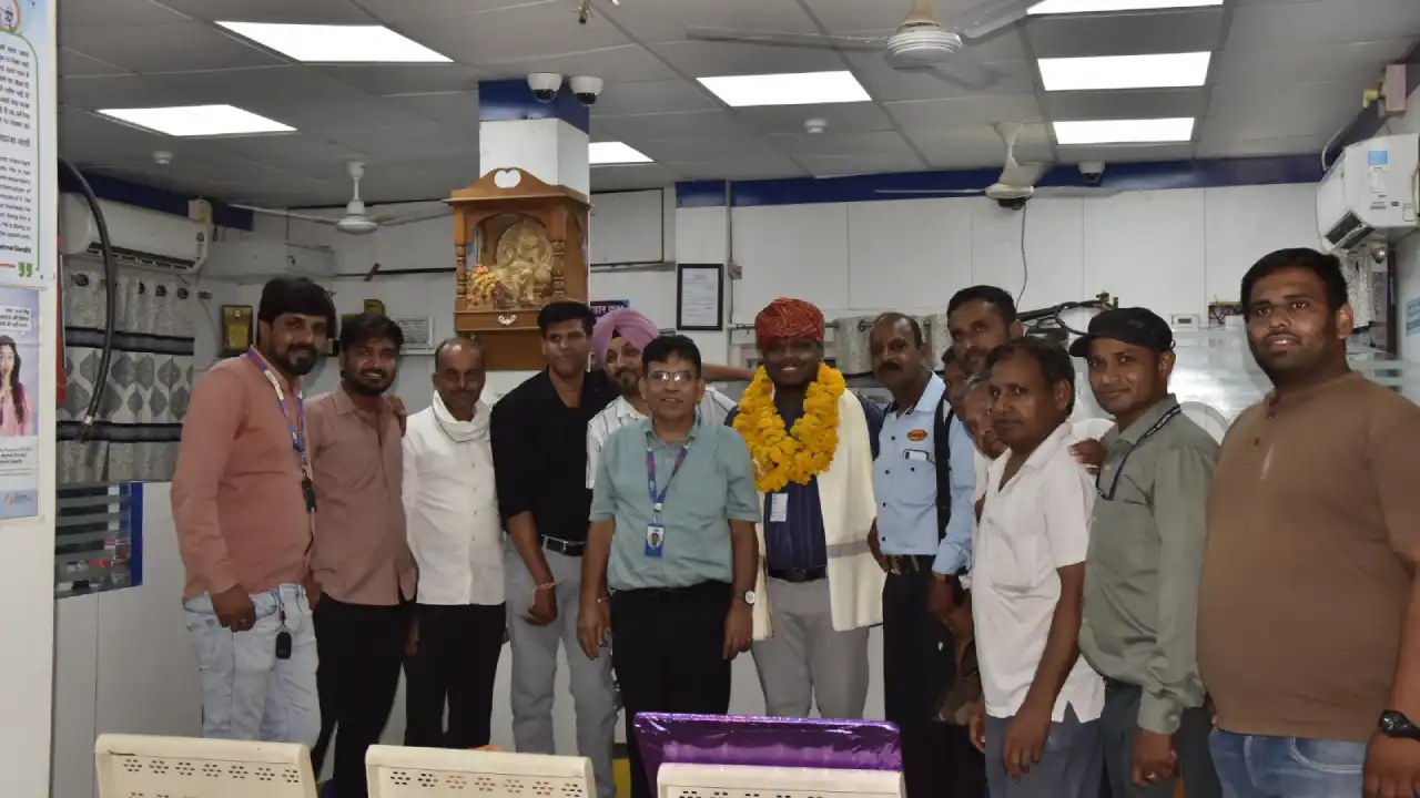 एस,बी,आई बैंक मैनेजर अमित रंजन का विदाई समारोह संपन्न।