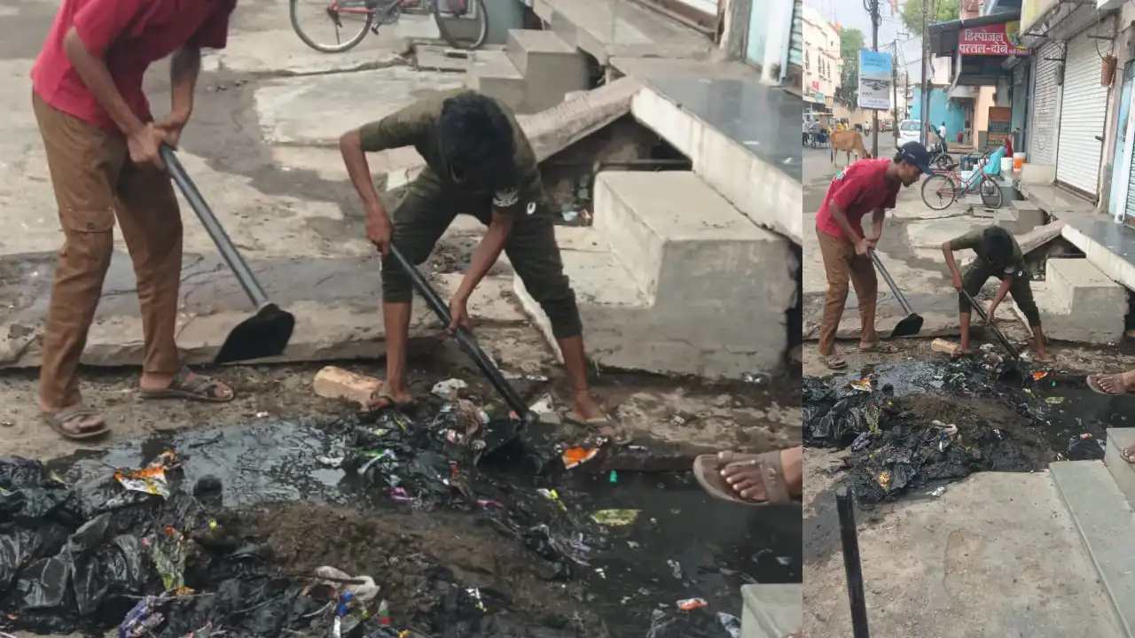 नगरपालिका के द्वारा बड़े नालों की सफाई का कार्य जारी