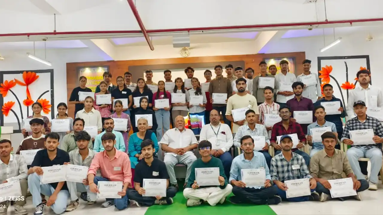 गोमाबाई–विद्याधन छात्रवृत्ति कार्यक्रम के अंतर्गत दो दिवसीय कम्युनिकेशन स्किल एवं करियर डेवलपमेंट प्रशिक्षण सम्पन्न