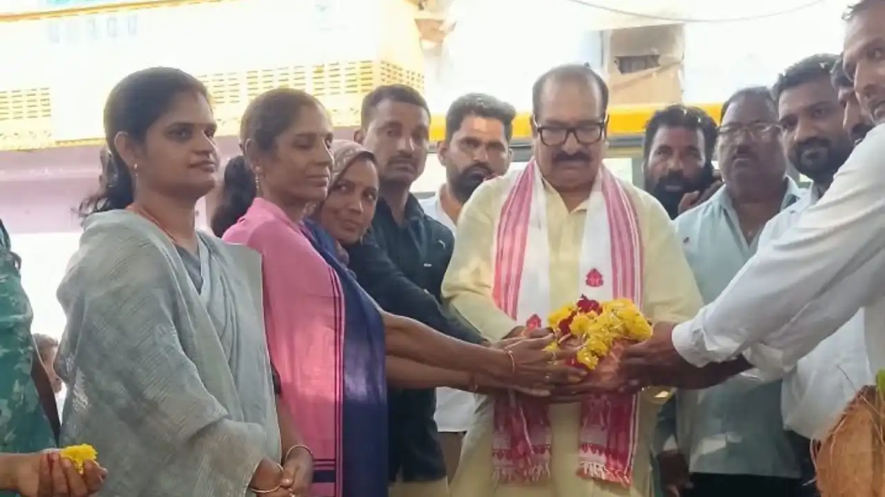 संत रविदास जयंती पर ग्राम बमोरा में निकली भव्य कलश यात्रा संत रविदास जयंती पर ग्राम बमोरा में निकली भव्य कलश यात्रा